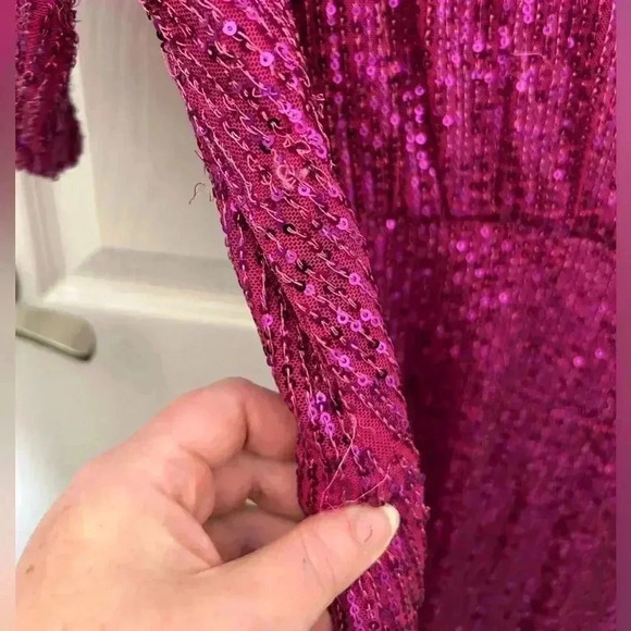 Fully sequinned  fuschia pink evening dress, plus size - Picture 13 of 16